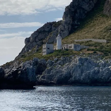 Semesterbostad Flore