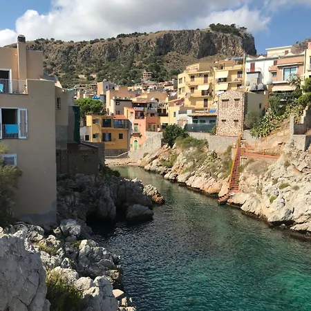 Flore Semesterbostad Casteldaccia