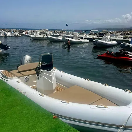 Semesterbostad Flore